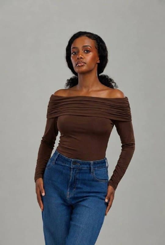 Off-shoulder LS